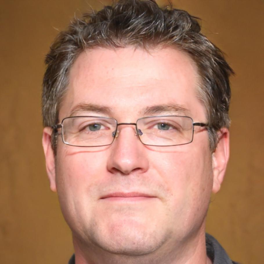Portrait de Marc Dubois, analyste financier